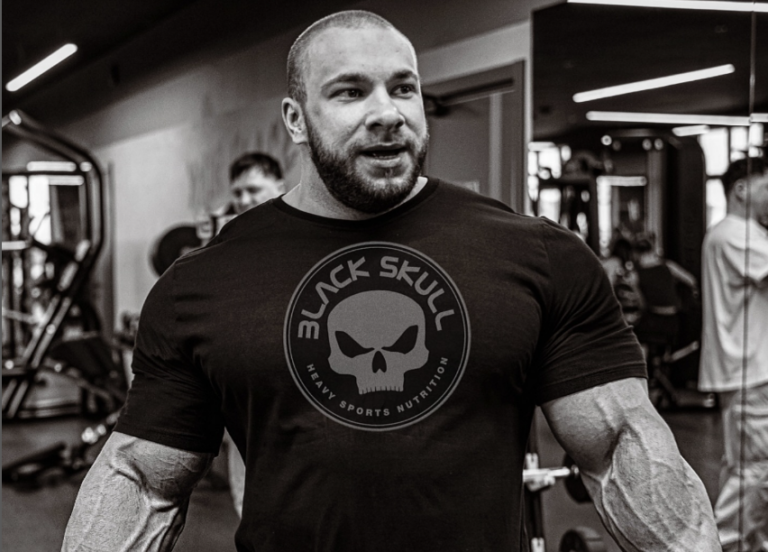 Conheça a preparação de Goodvito para o Mr. Olympia 2025, com treinos, disciplina e apoio da BLACKSKULL USA™ para máxima performance.