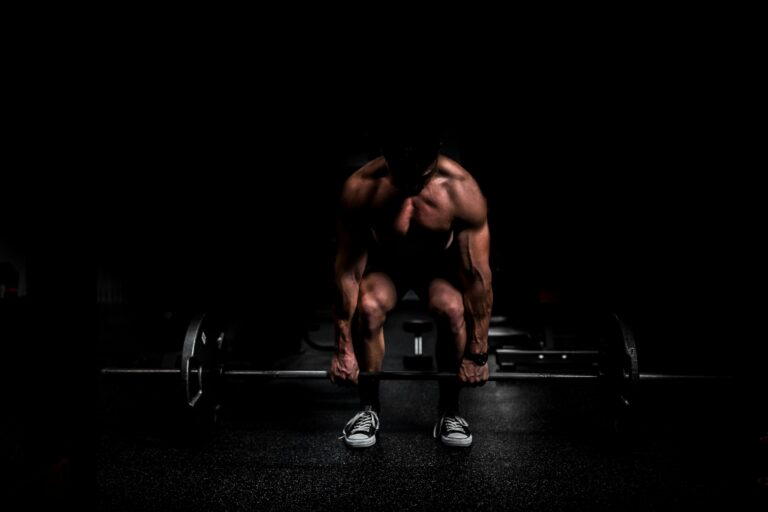 Crie sua rotina de treino personalizada e eficiente com objetivos certeiros e entenda a importância de profissionais para resultados duradouros
