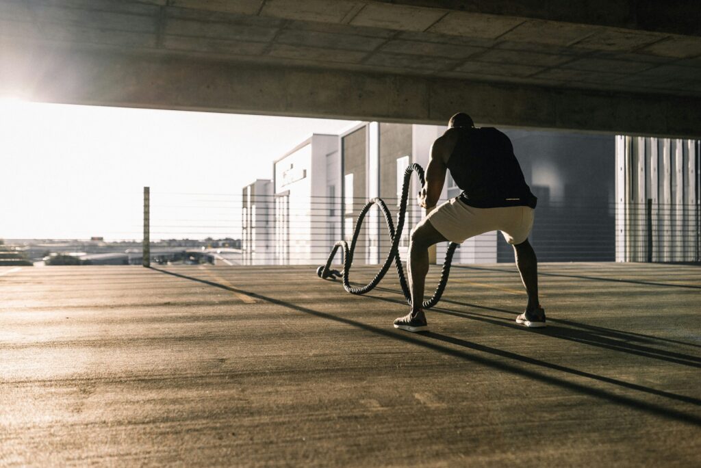 Descubra como ganhar força e resistência muscular com as estratégias e suplementos certos. Eleve seu treino, otimize a performance e supere seus limites!